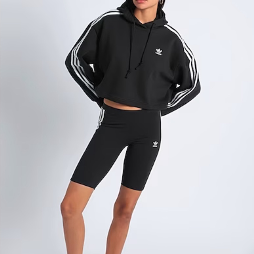ADIDAS ORIGINALS
ADICOLOR CLASSICS CROPPED HOODIE